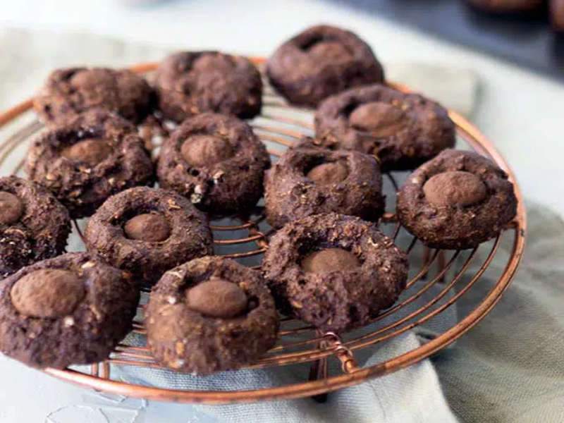 Peanut Butter and Carob Dog Treats